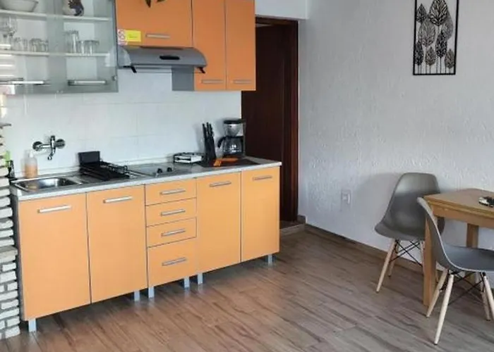 With Parking Space - 24972 Appartamento Rovigno